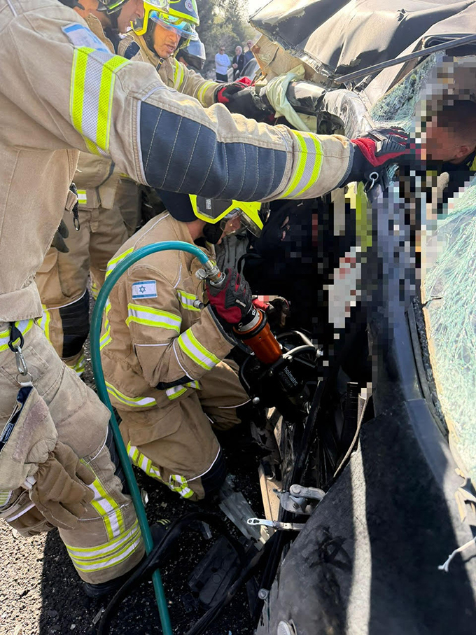 مصرع ثلاثة شبان وإصابة آخرين بحادث طرق على شارع 805 قرب سخنين